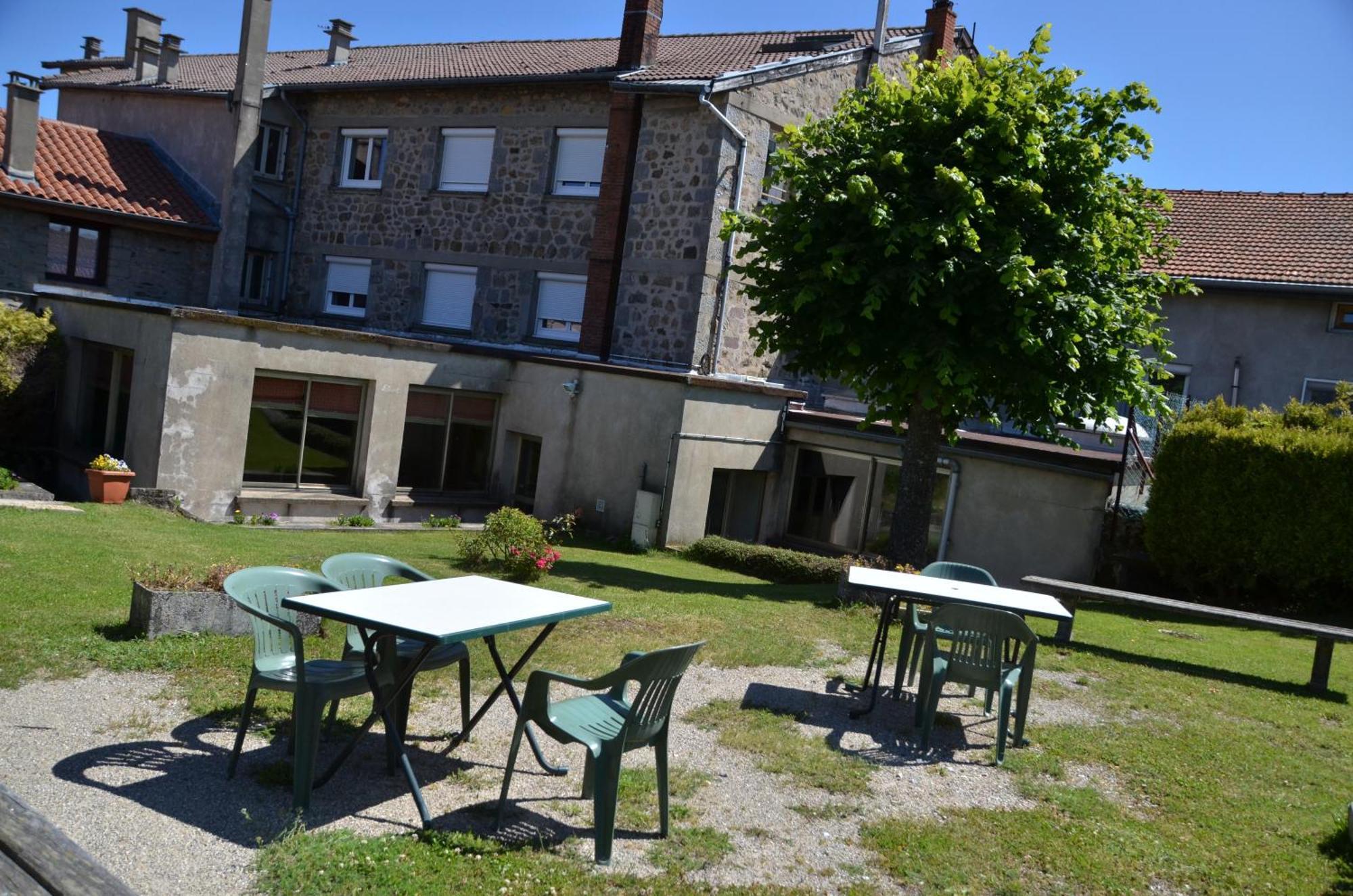 Hotel De France Le Bessat Exterior photo